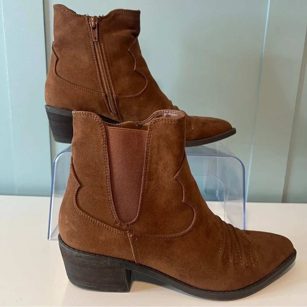 Carlos by Carlos Santana Montana Brown Zip Ankle Boots.‎ Size 6.